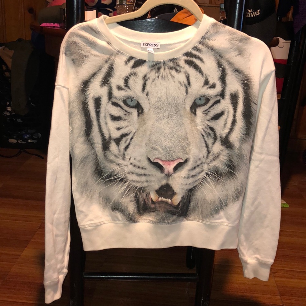 White express tiger crew neck